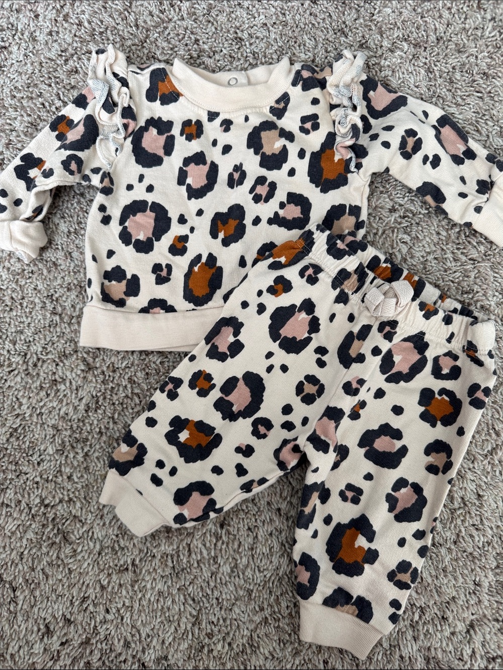 Leopard print matching set